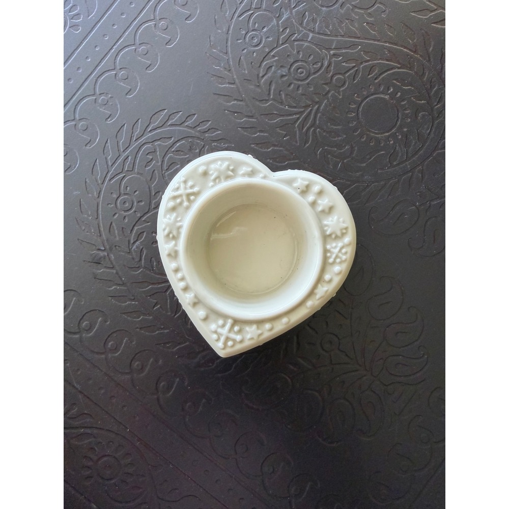 Lenox Yuletide Glowlite heart votive tea light candle holder snowflake pattern